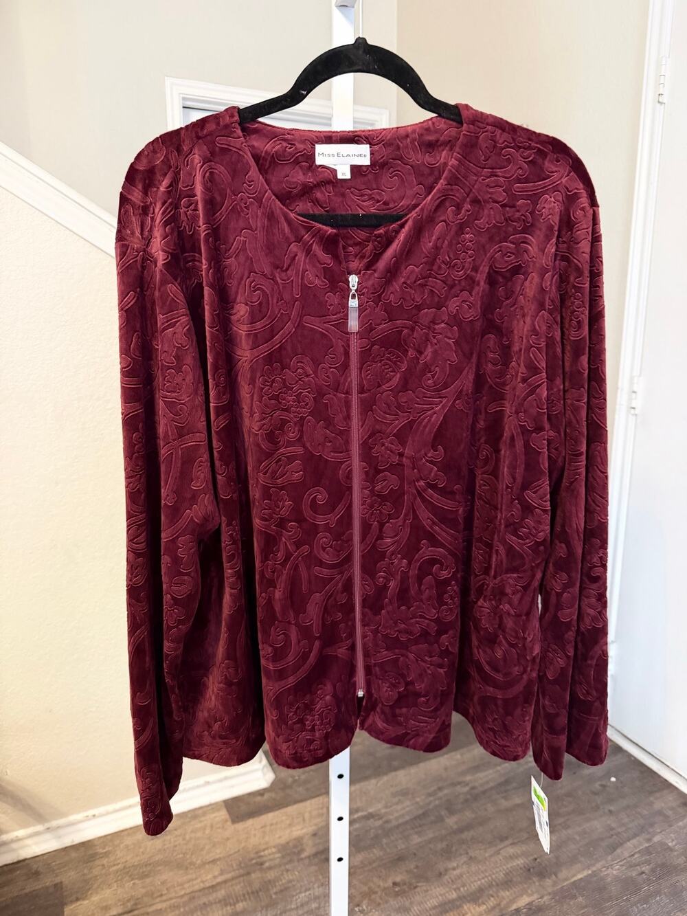 Miss Elaine Burgundy Very Soft Zippered Sleep Wear Top Size XL NWT